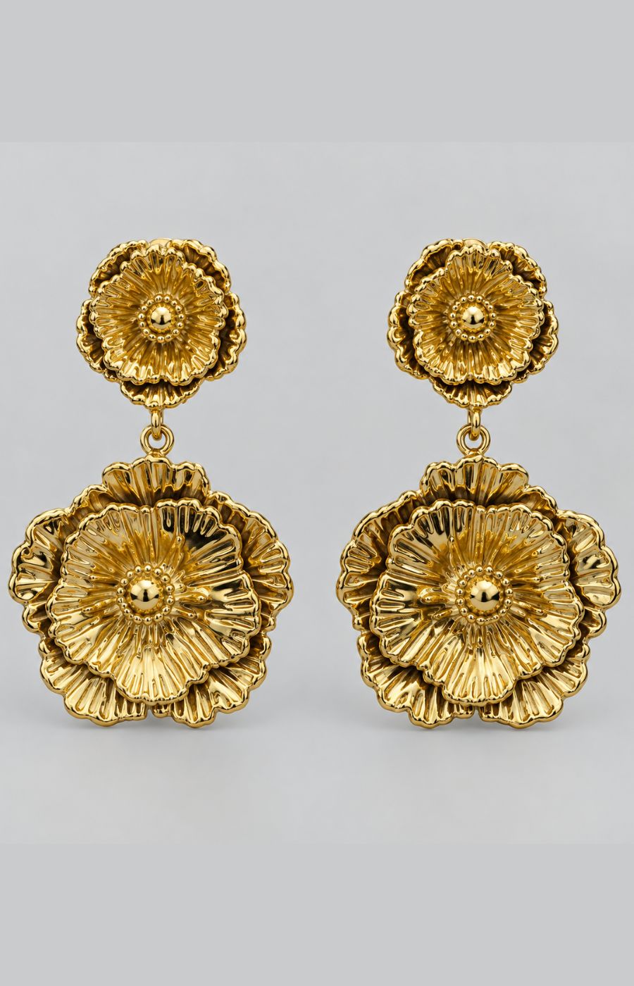 Junia Earrings in Gold 