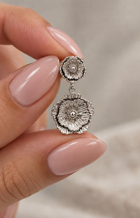 Junia Earrings in Silver 