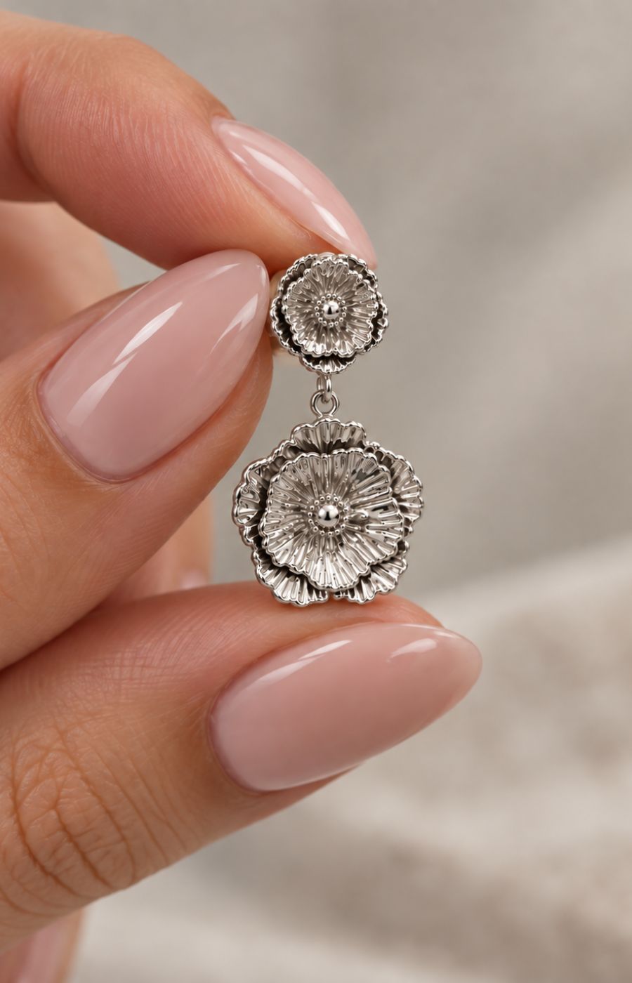 Junia Earrings in Silver 
