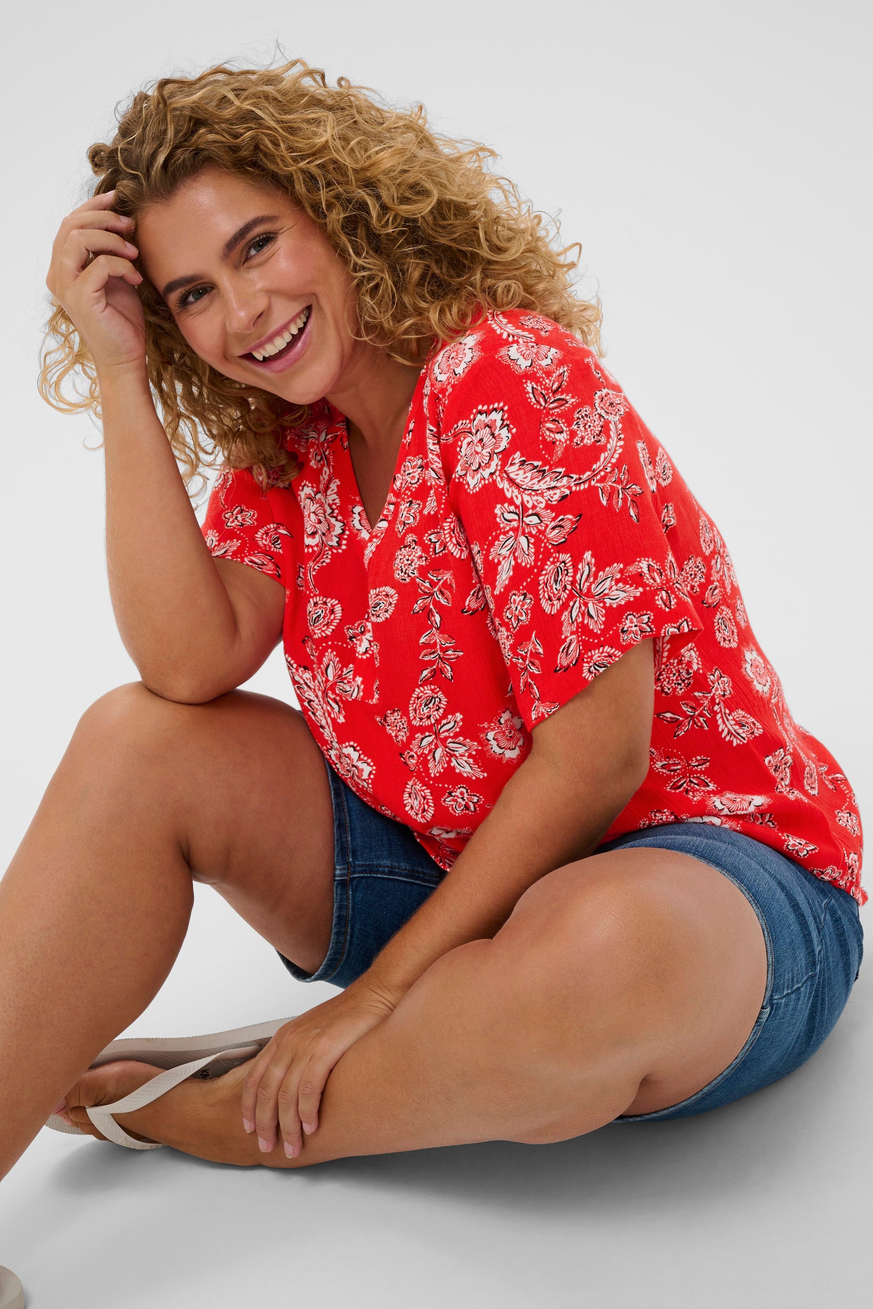 Kaffe Curve Ami S/S Blouse in Red 