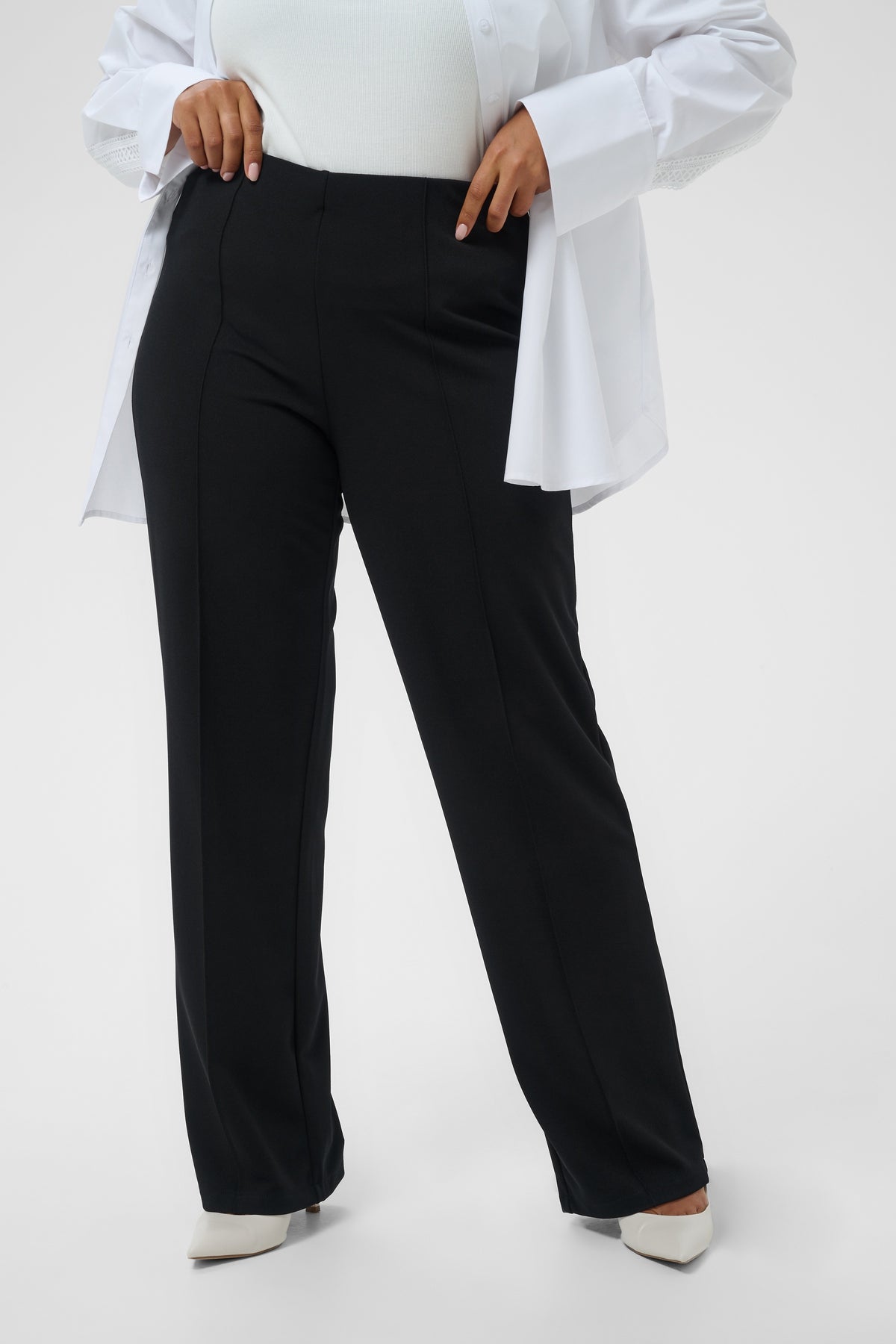Kaffe Curve Athena Trousers in Black 