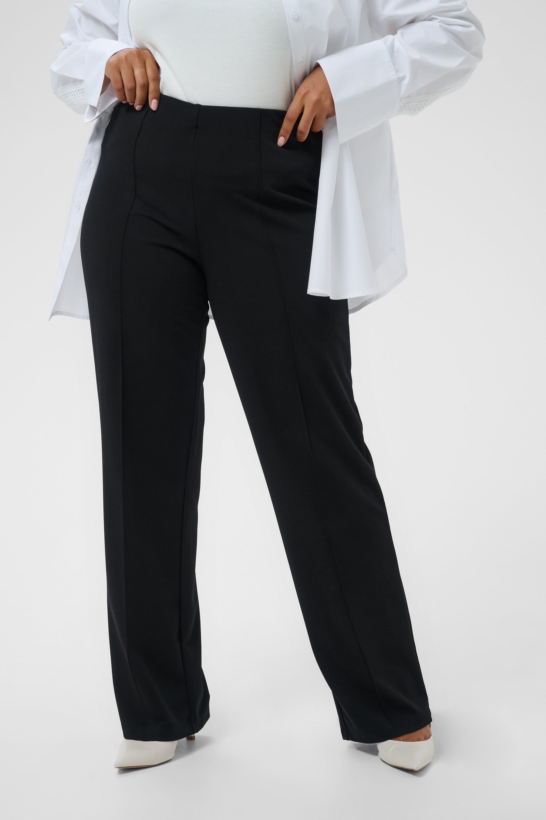 Kaffe Curve Athena Trousers in Black 