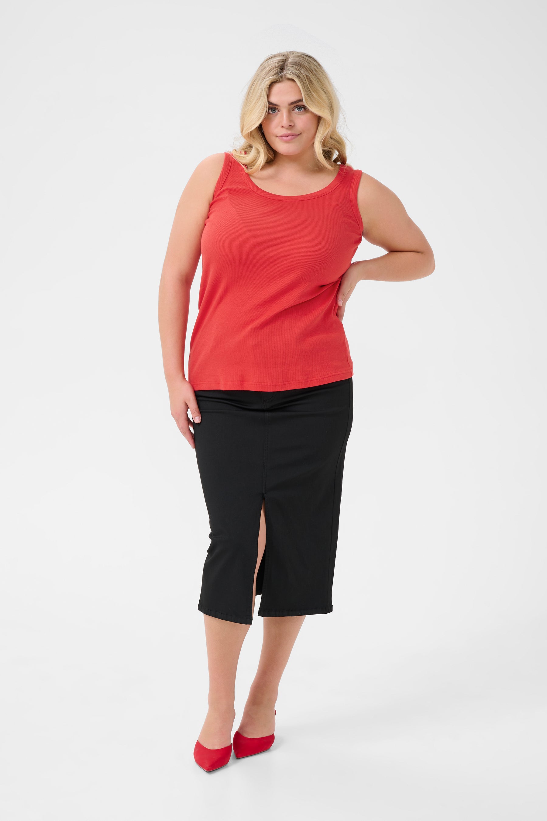 Kaffe Curve Carina Vest Top in True Red 