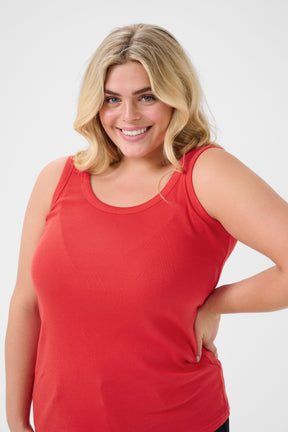 Kaffe Curve Carina Vest Top in True Red 