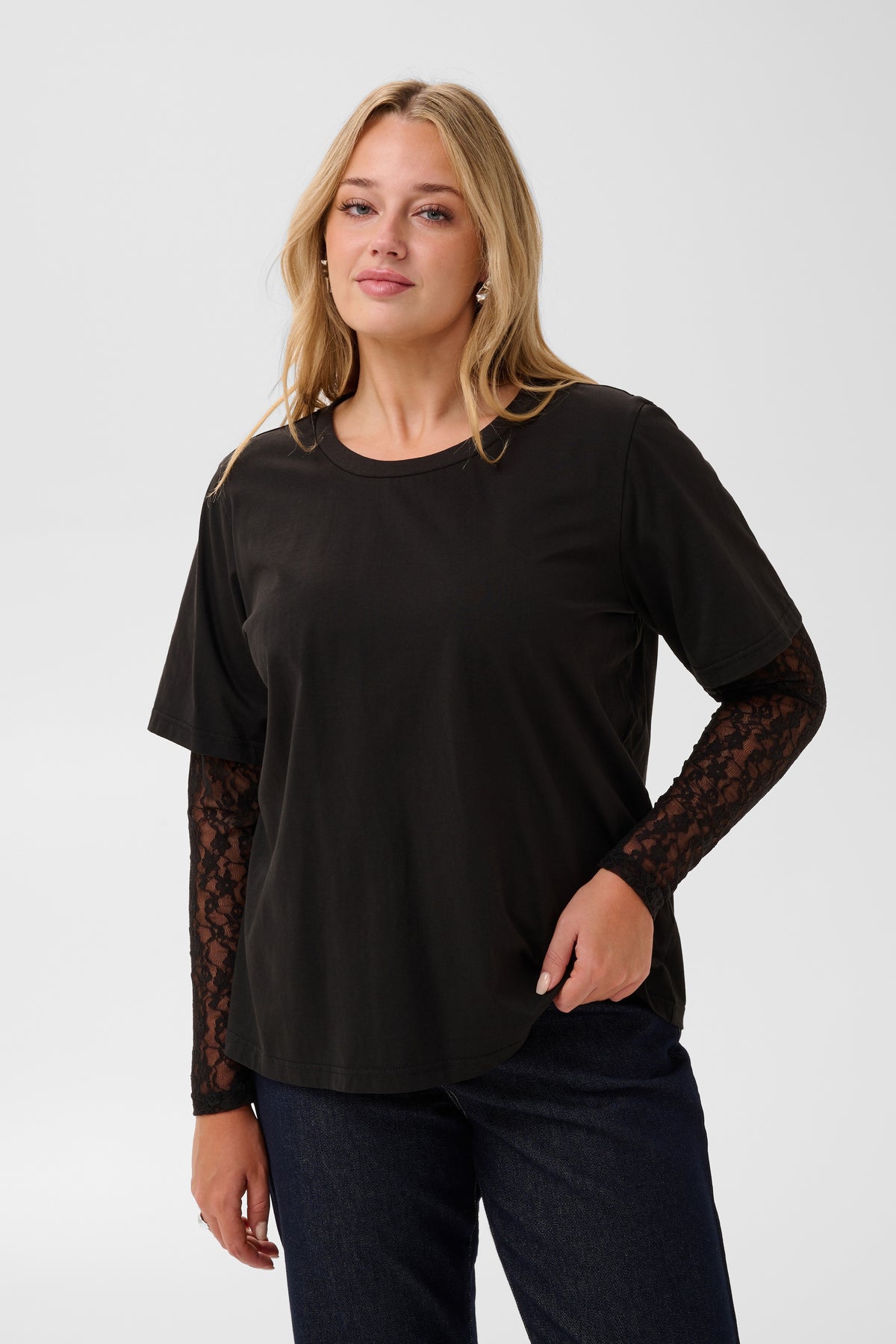 Kaffe Curve Dori T-Shirt in Black 