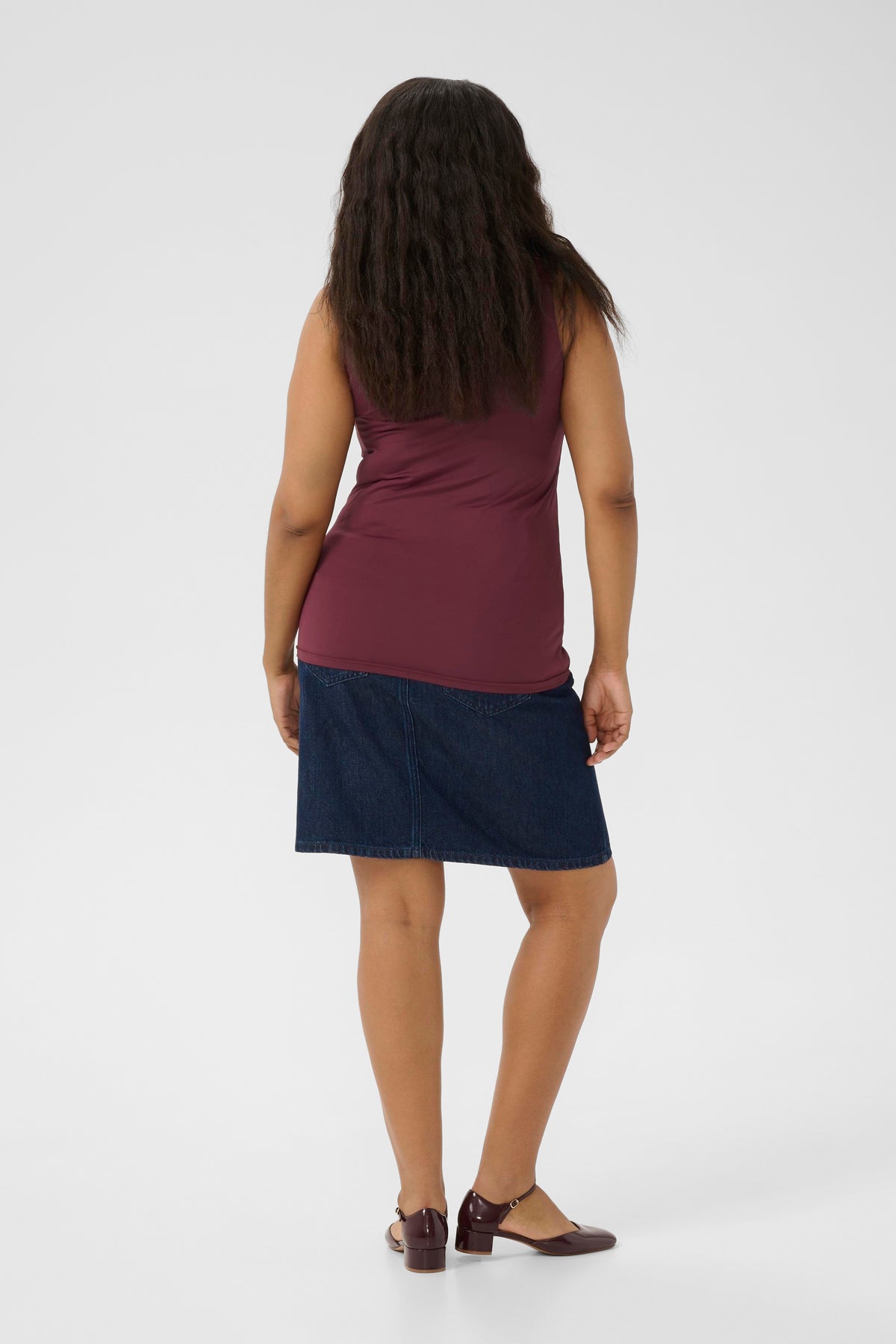Kaffe Curve Erina Vest Top in Wine