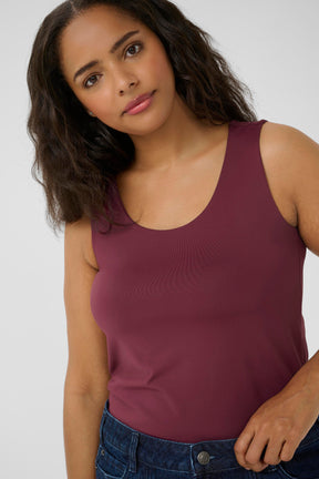 Kaffe Curve Erina Vest Top in Wine