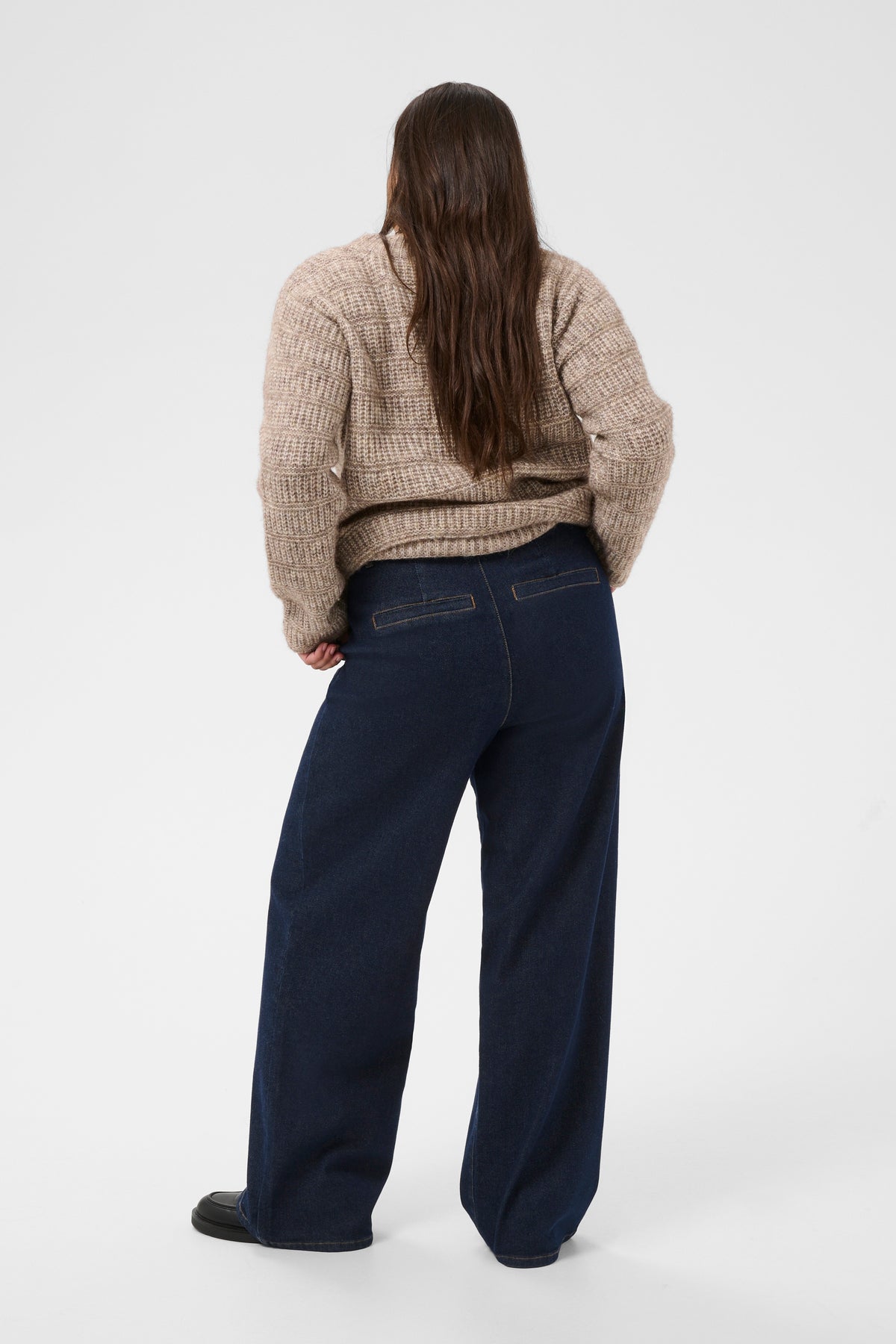 Kaffe Curve Hailey Jeans in Dark Denim 