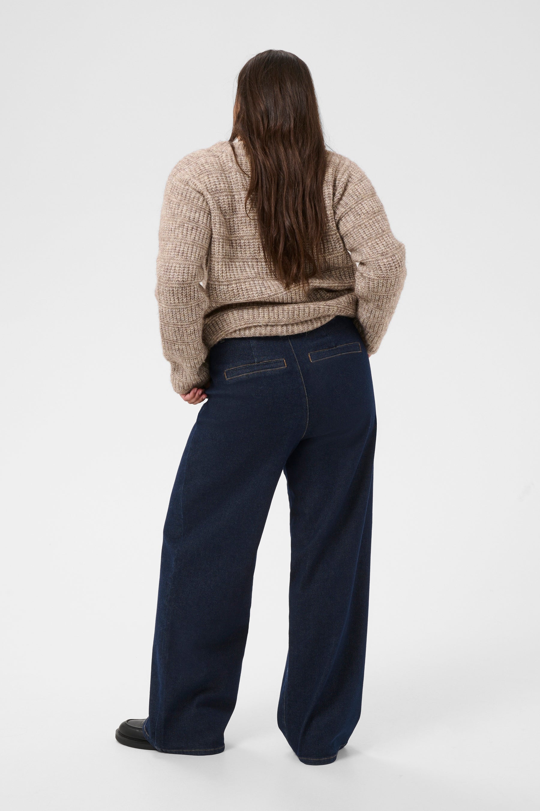 Kaffe Curve Hailey Jeans in Dark Denim 