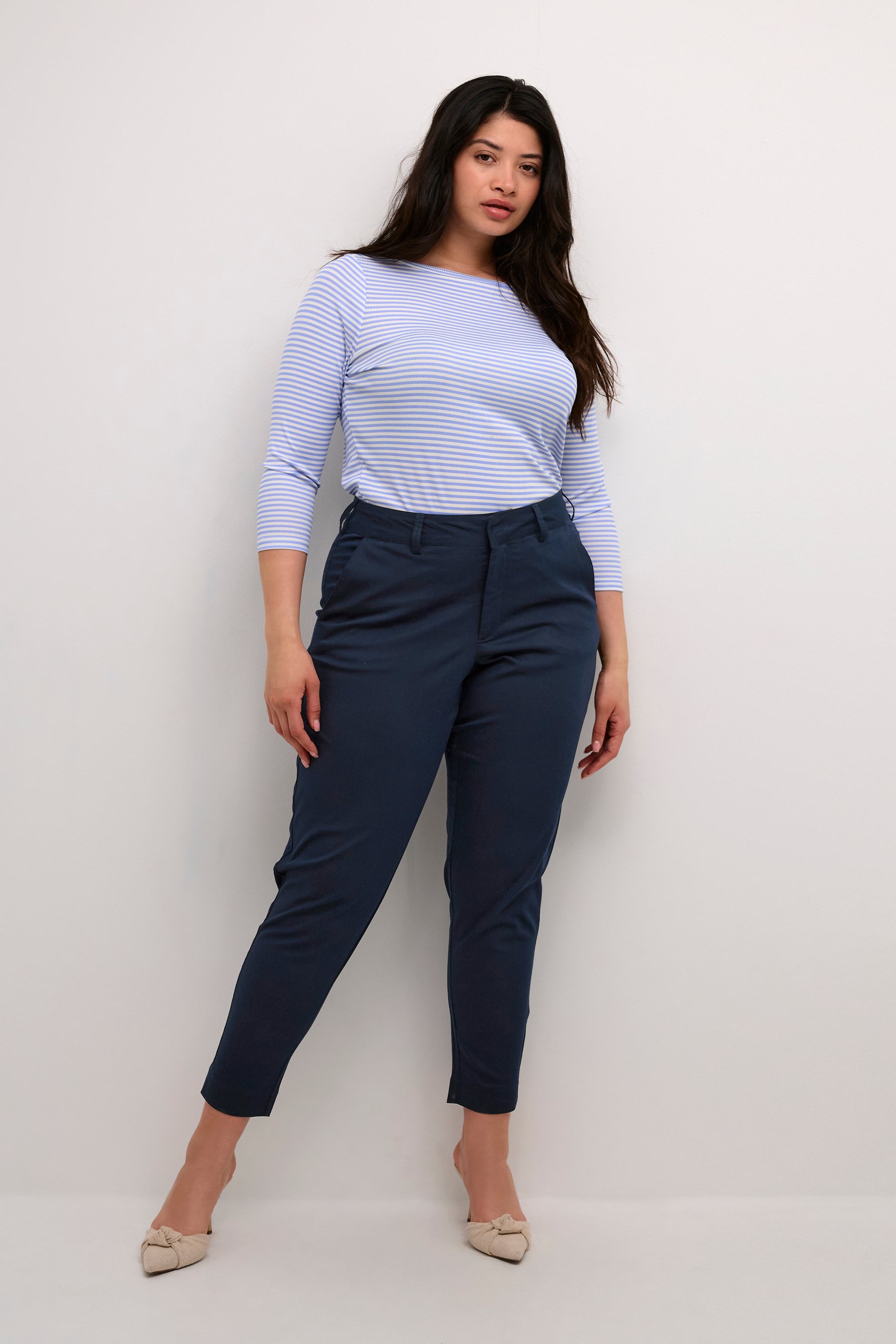 Kaffe Curve Leana Chino in Navy