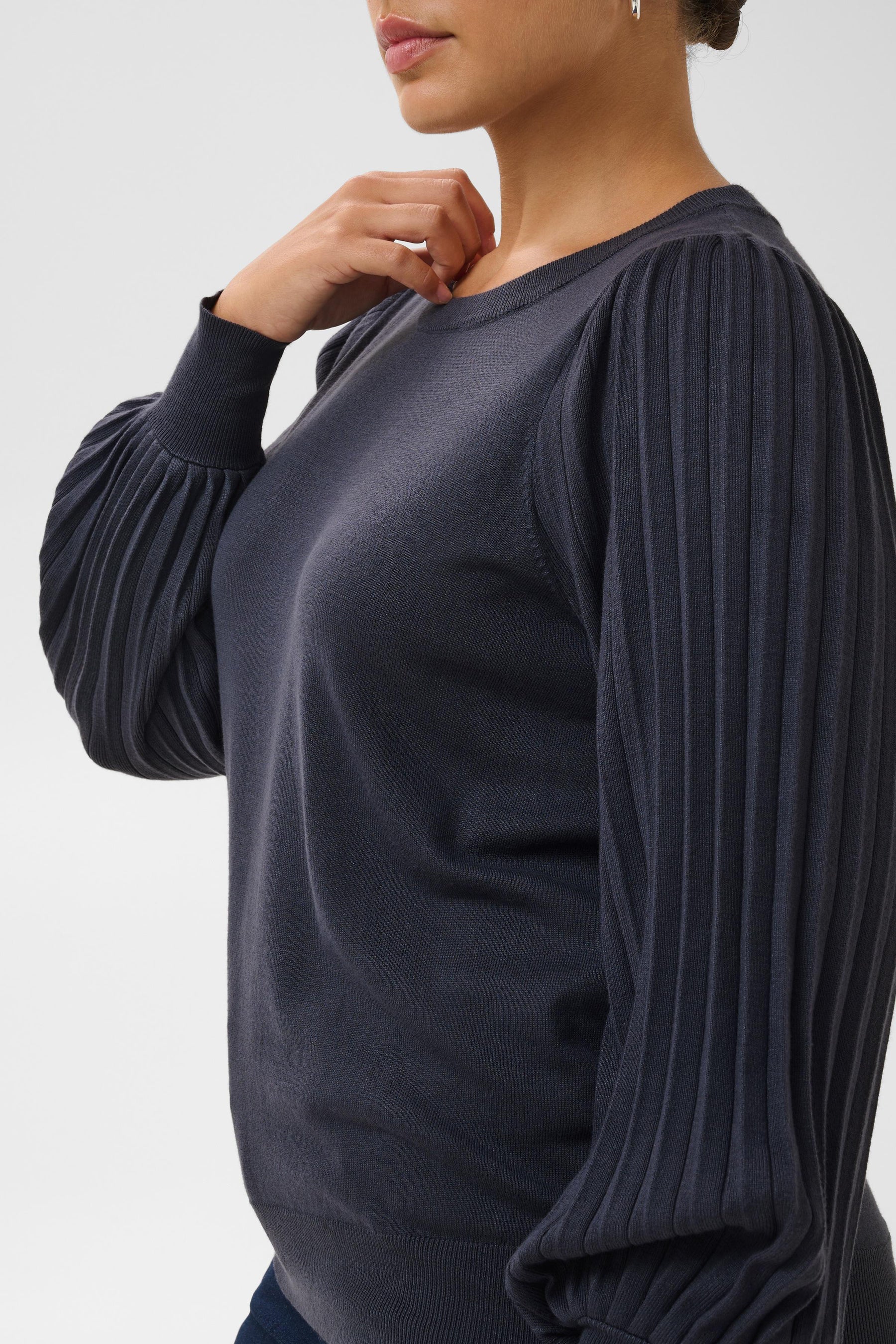 Kaffe Curve Loni L/S Jumper in Graphite 