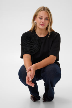 Kaffe Curve Lynna T-Shirt in Black 