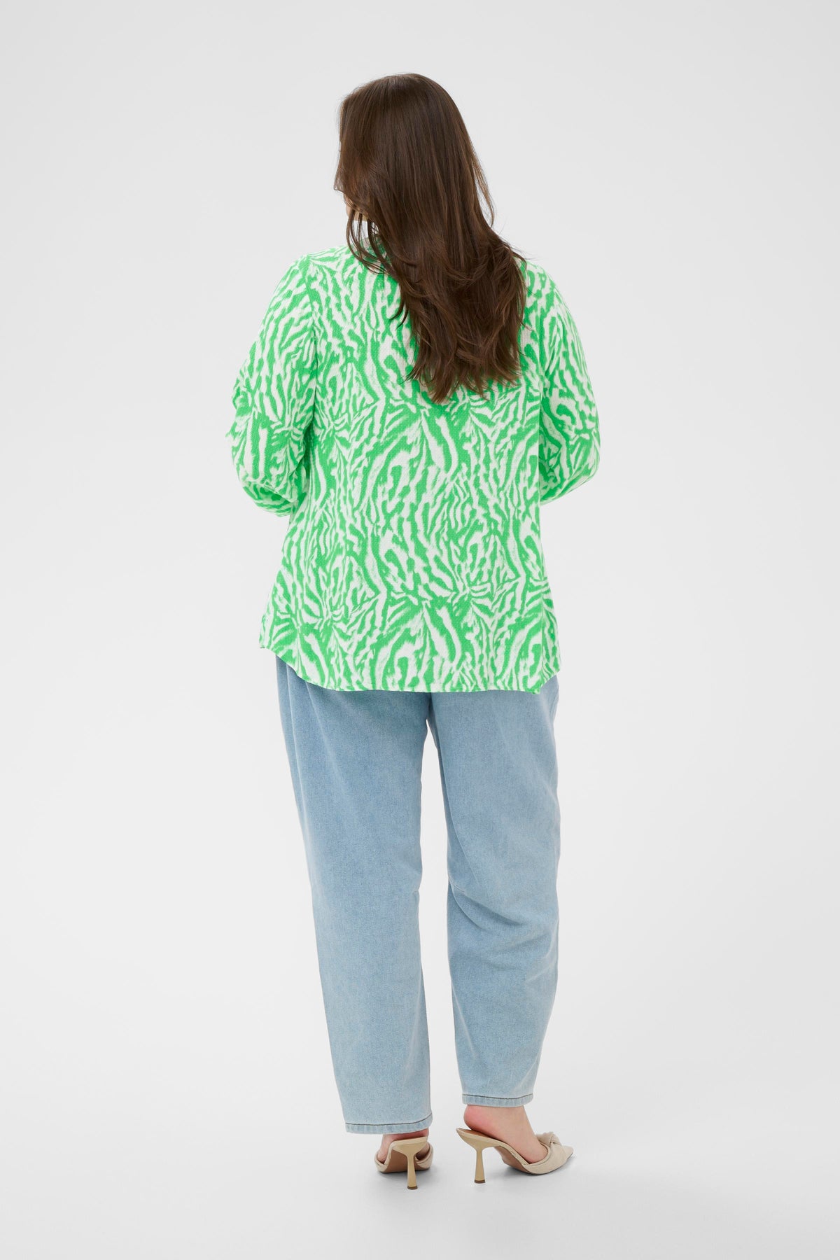 Kaffe Curve Mahlena Blouse in Green, the back, long sleeves, 