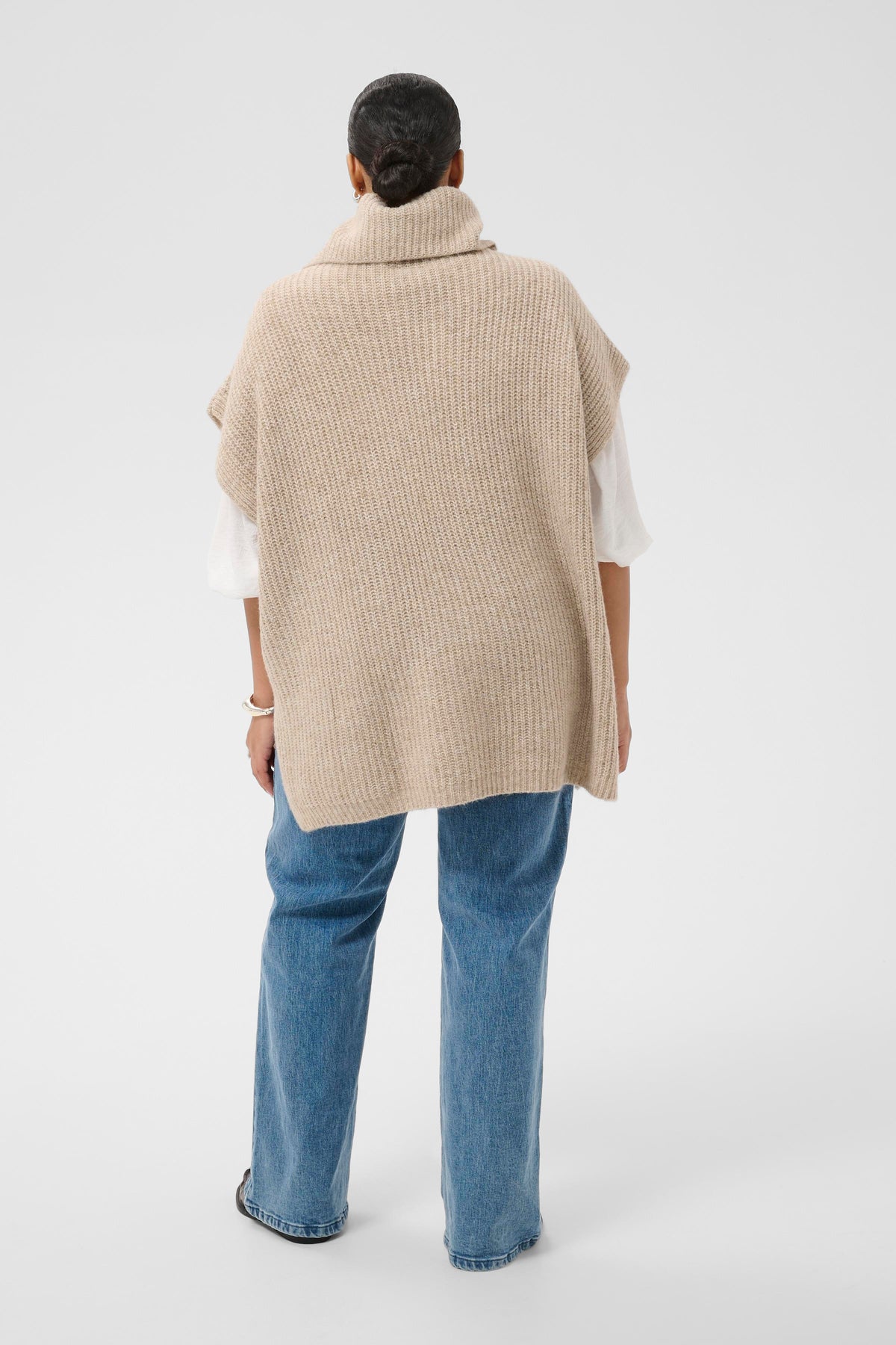Kaffe Curve Mala Poncho in Beige 