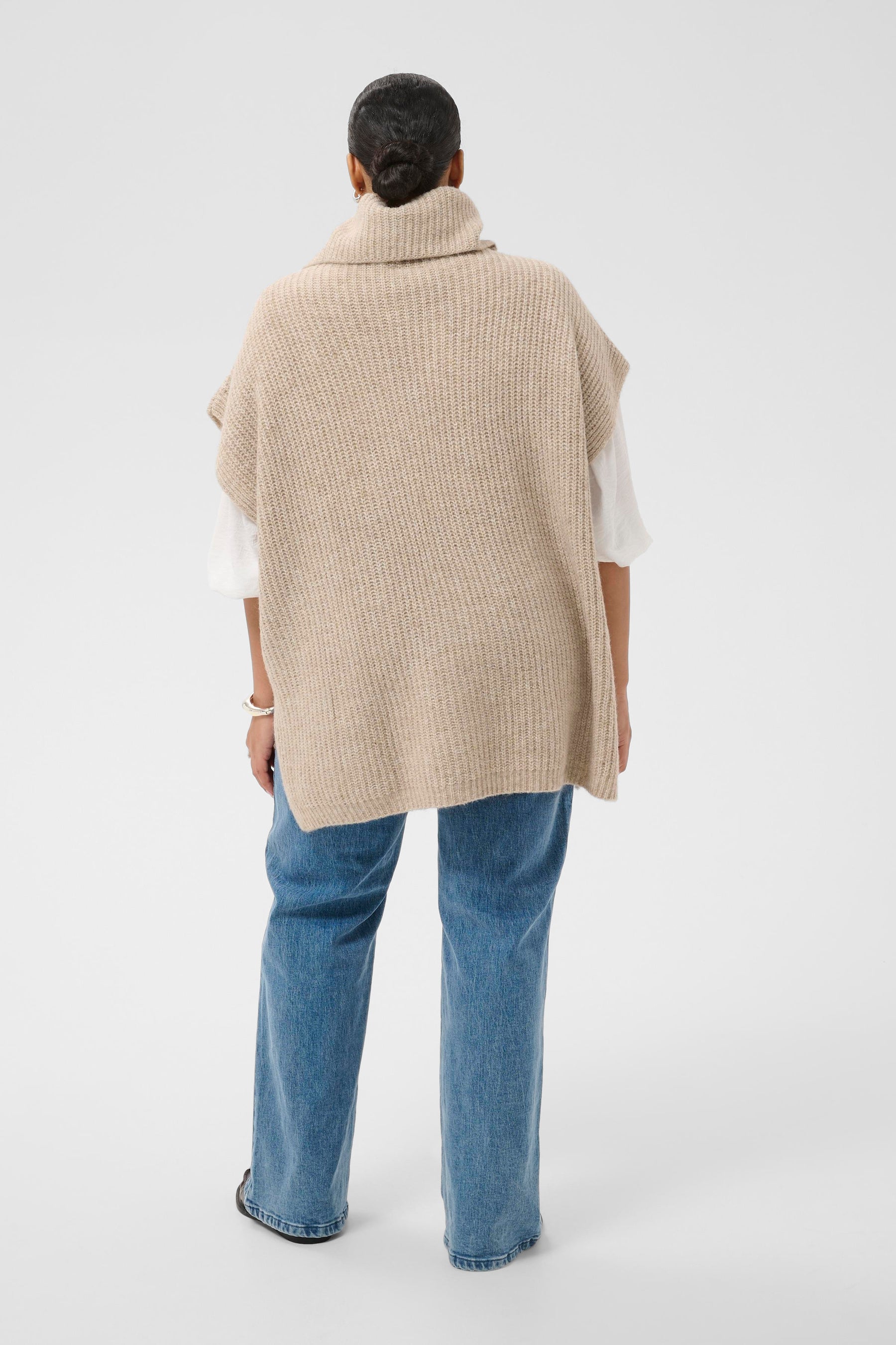 Kaffe Curve Mala Poncho in Beige 