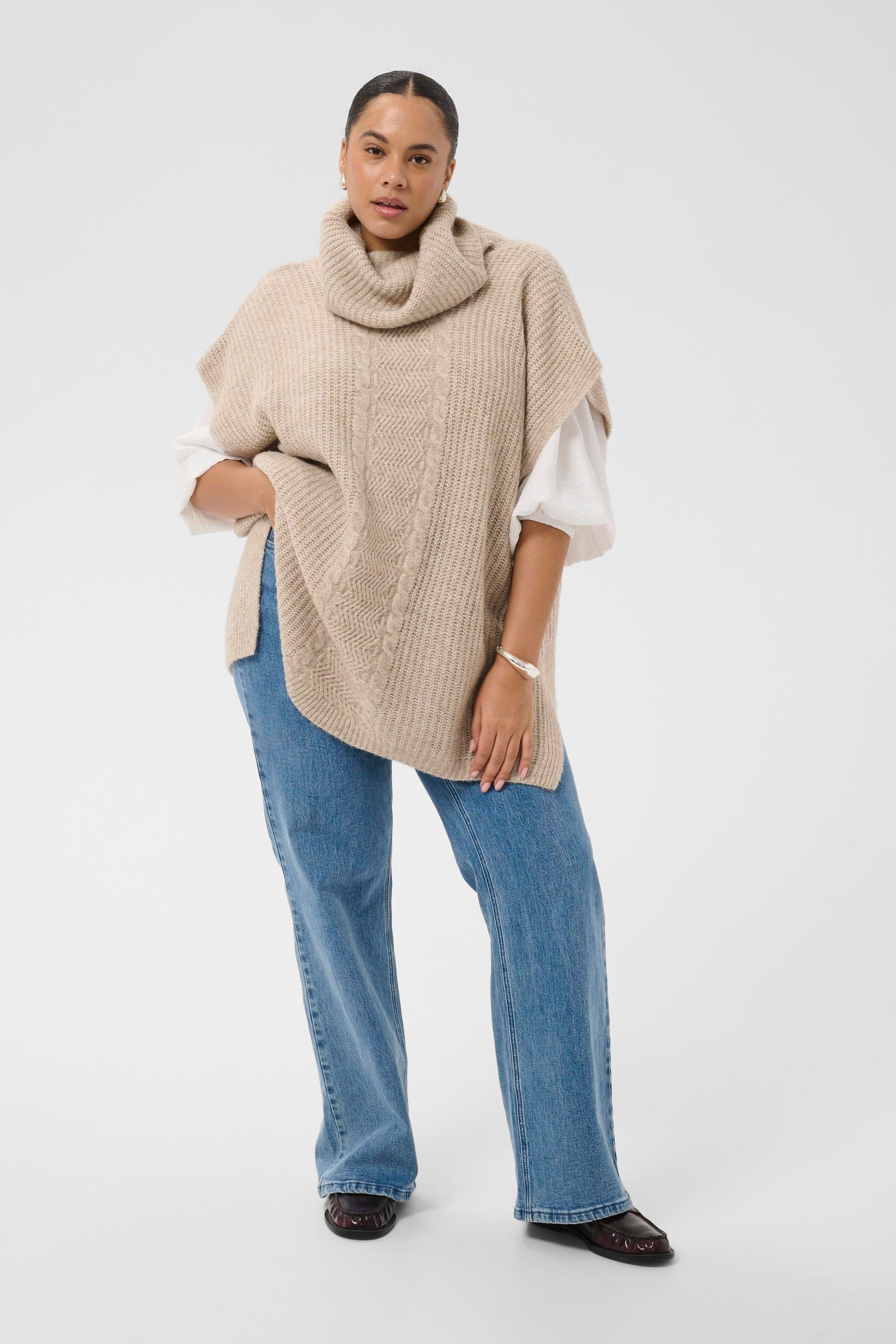 Kaffe Curve Mala Poncho in Beige 