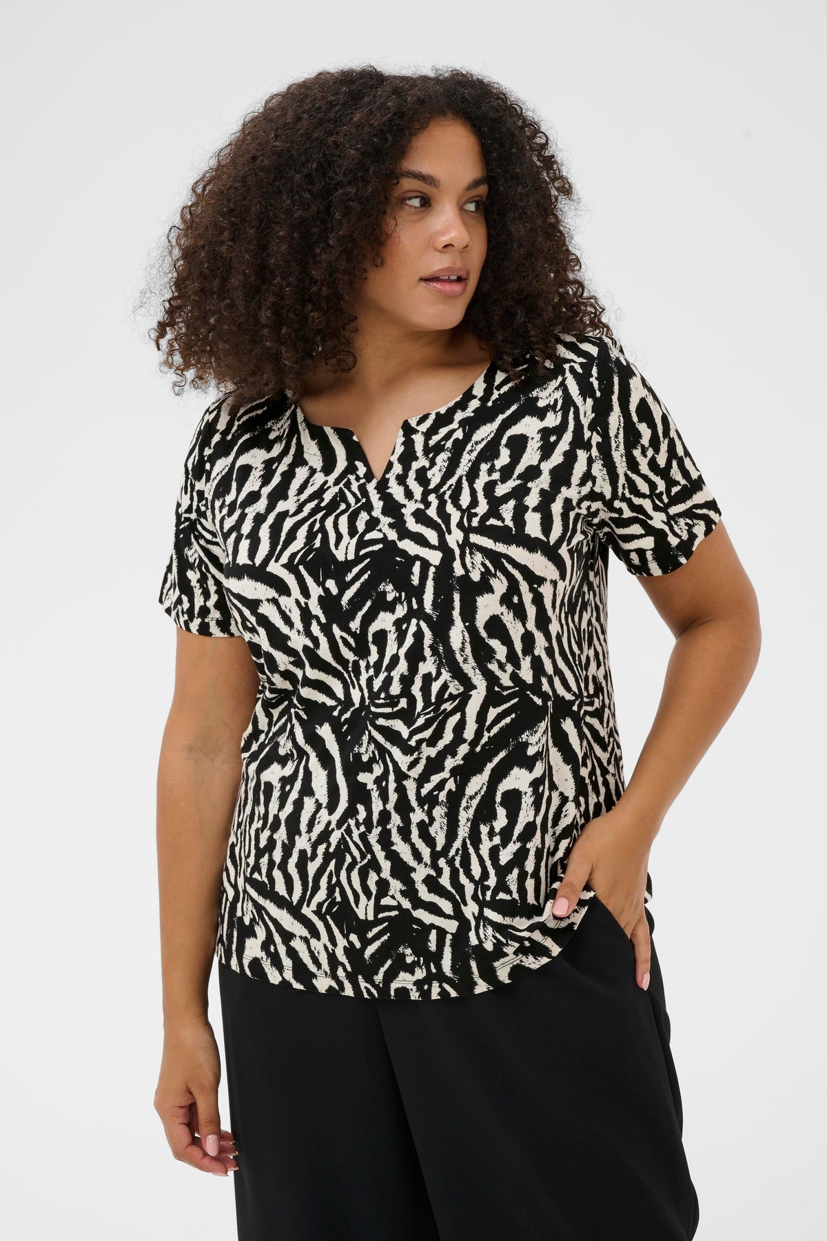Kaffe Curve Mella Blouse in Black