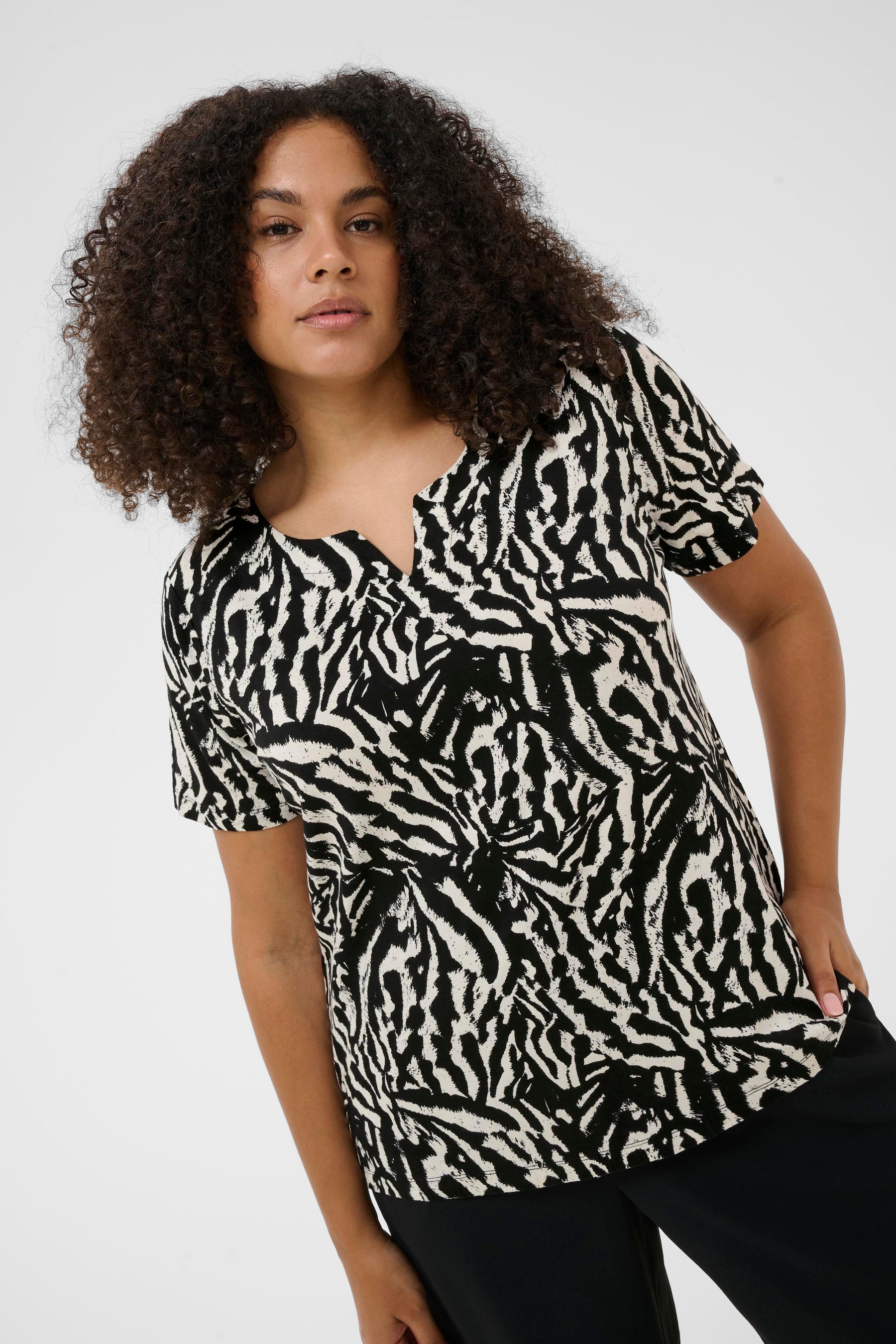 Kaffe Curve Mella Blouse in Black 