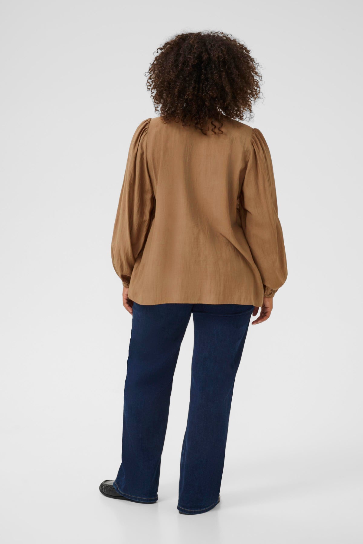 Kaffe Curve Mirana Blouse in Tan
