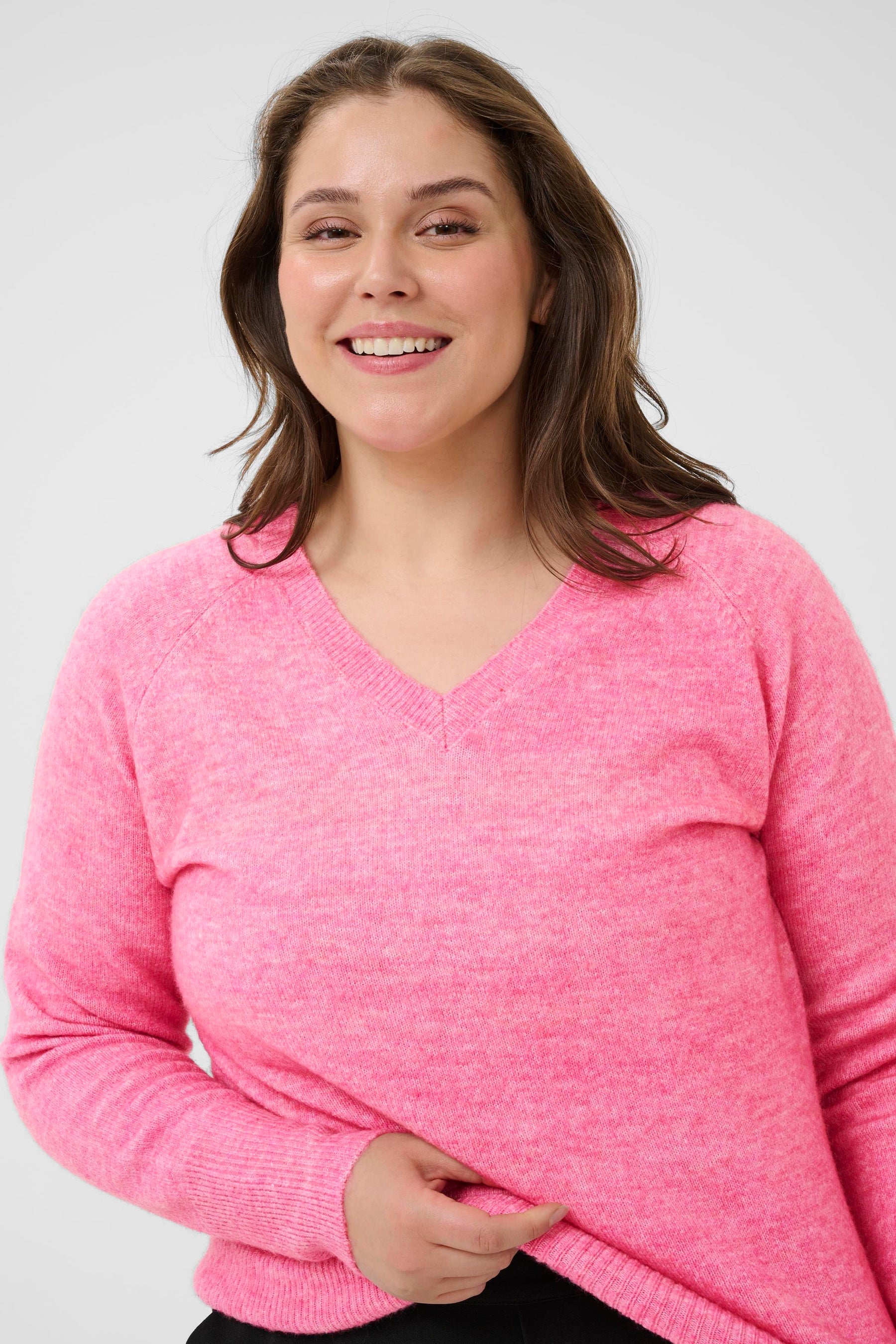 Kaffe Curve Niela V-Neck Jumper in Pink