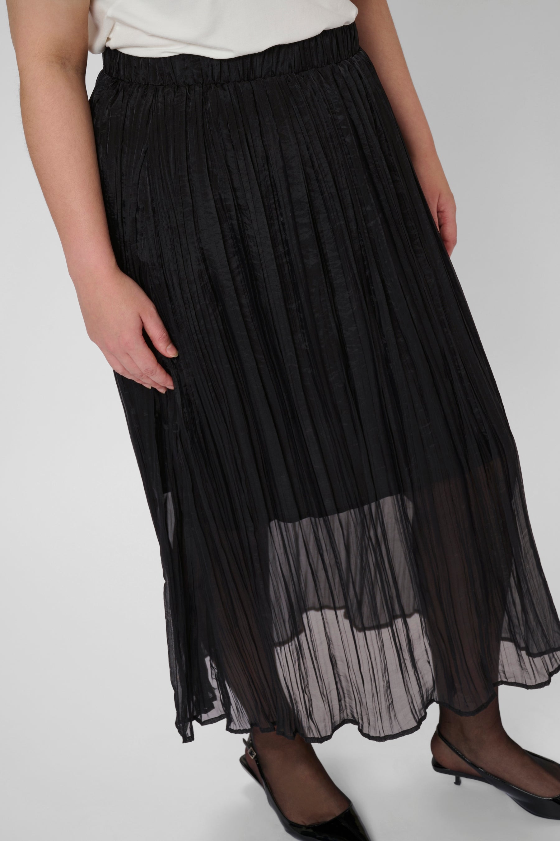 Kaffe Curve Peri Skirt in Black