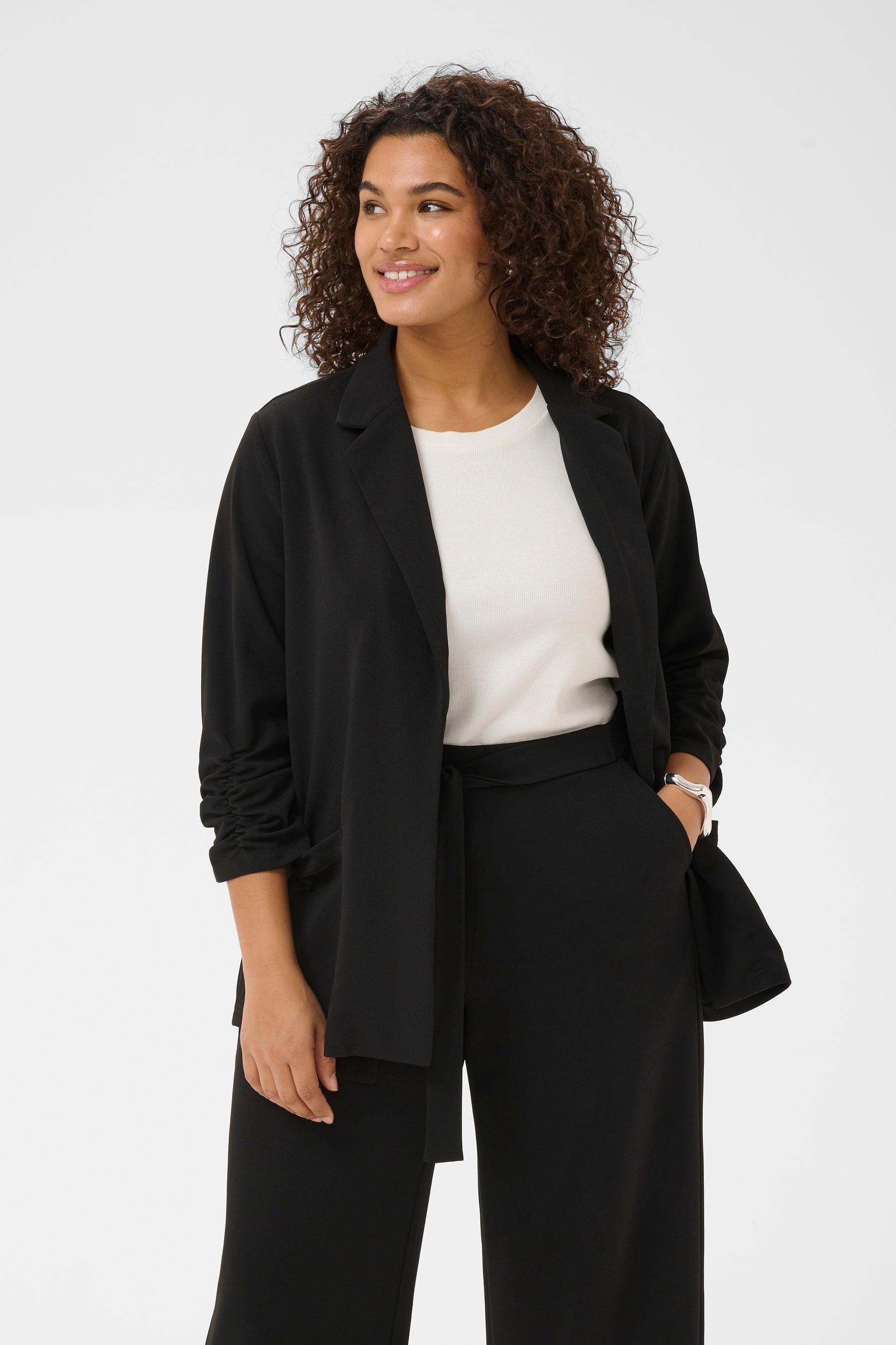 Kaffe Curve Pheolo Blazer in Black, an open front blazer, with 3/4 length ruched sleeves