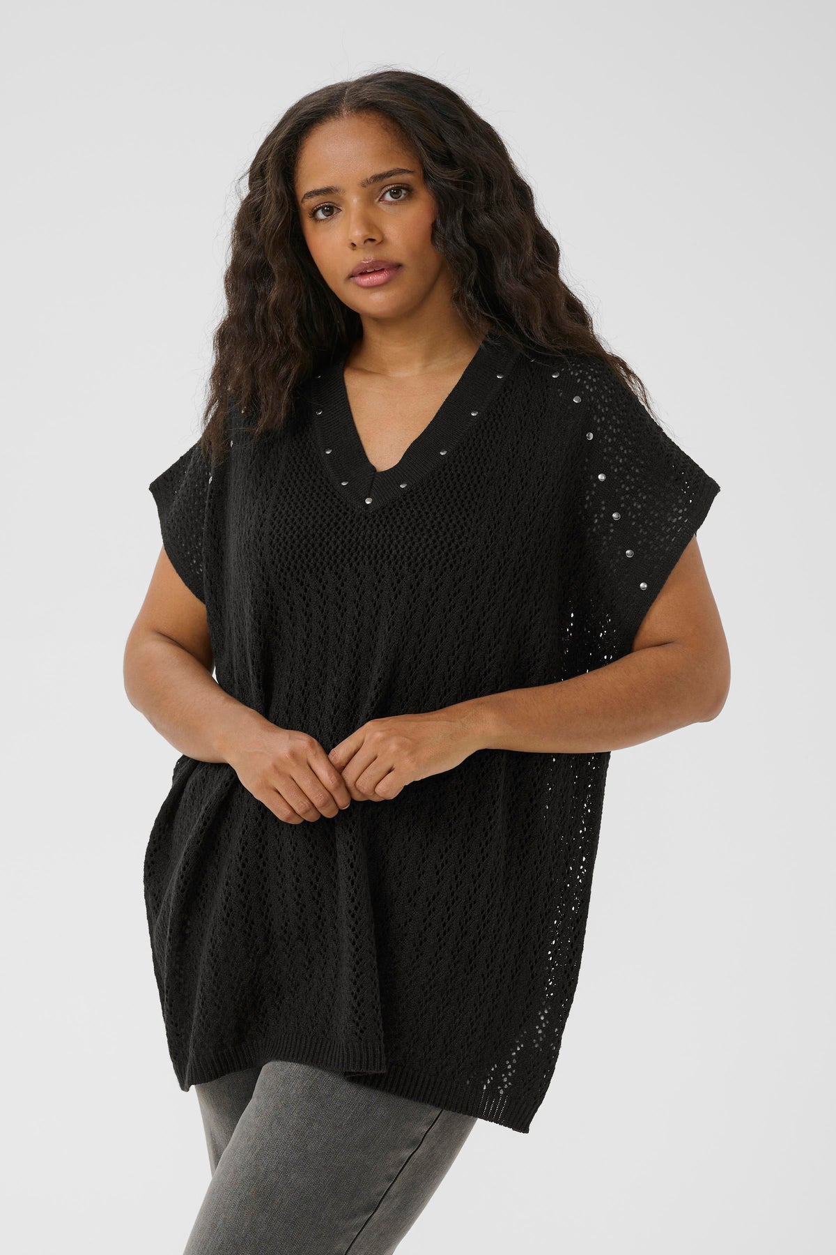 Kaffe Curve Rosa Poncho in Black