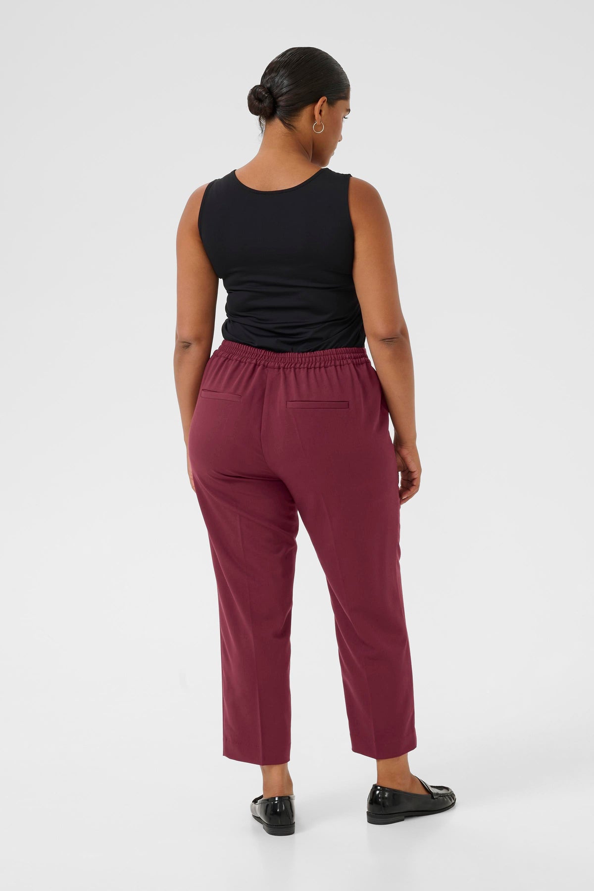 Kaffe Curve Sakira Crop Trousers in Wine