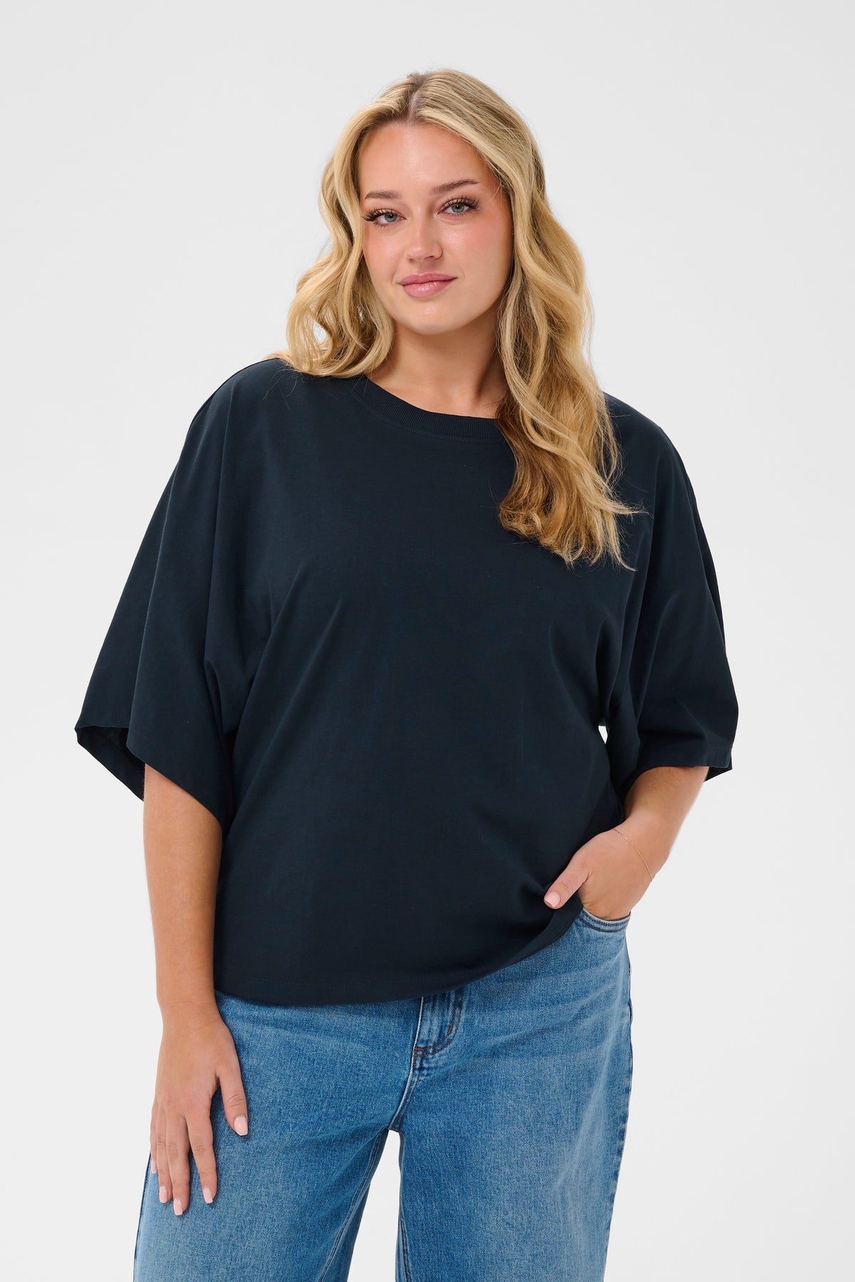 Kaffe Curve Stormi T-Shirt in Navy 