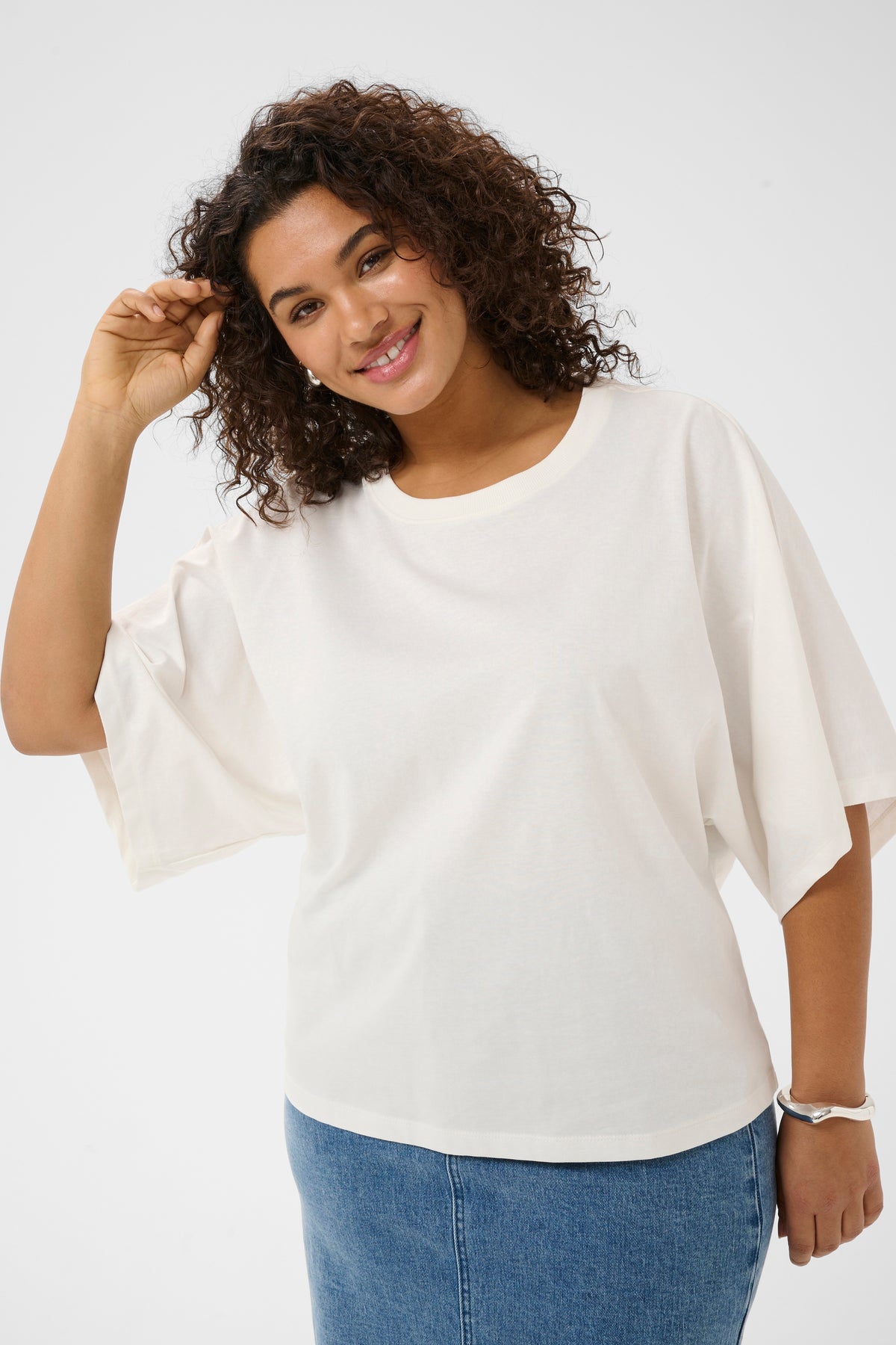 Kaffe Curve Stormi T-Shirt in White 