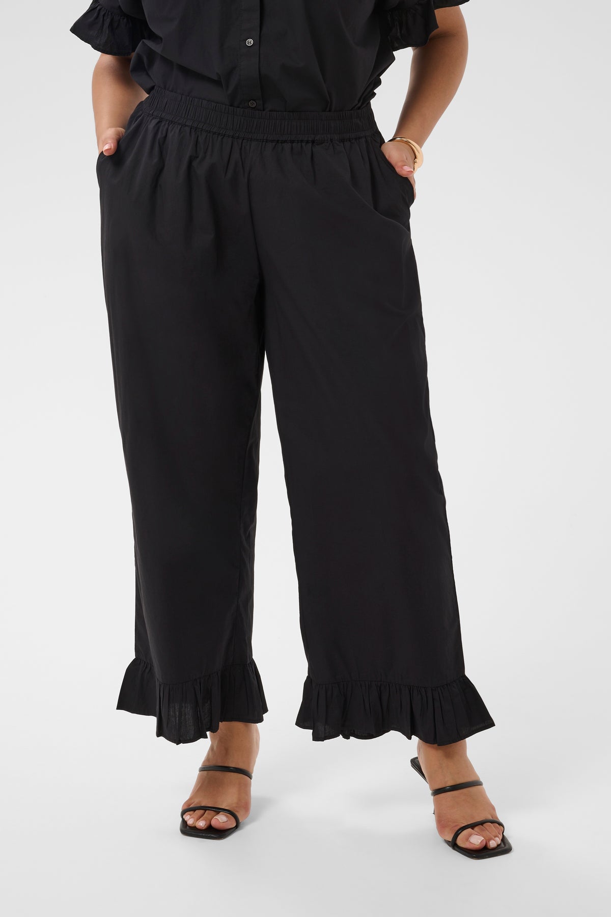 Kaffe Curve Verona Trousers in Black 