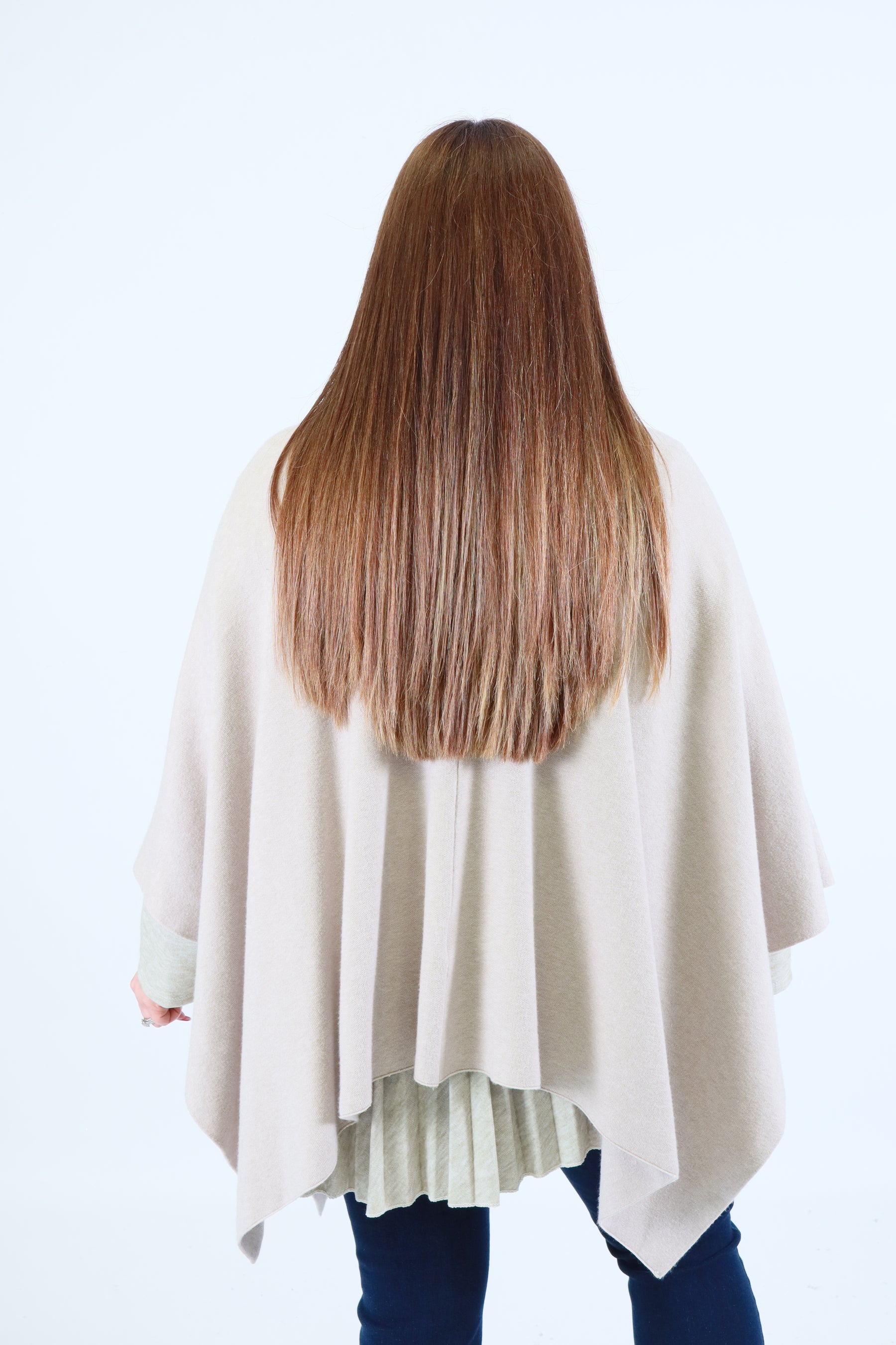 Kaia Open Cape in Beige