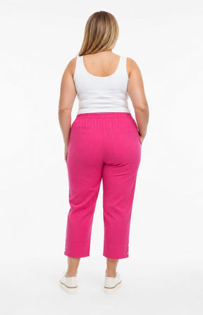 Lucie Crop Trousers in Fuchsia 