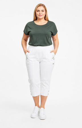 Lucie Crop Trousers in White 
