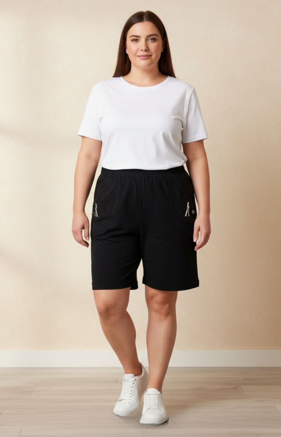 Lucie Shorts in Black 
