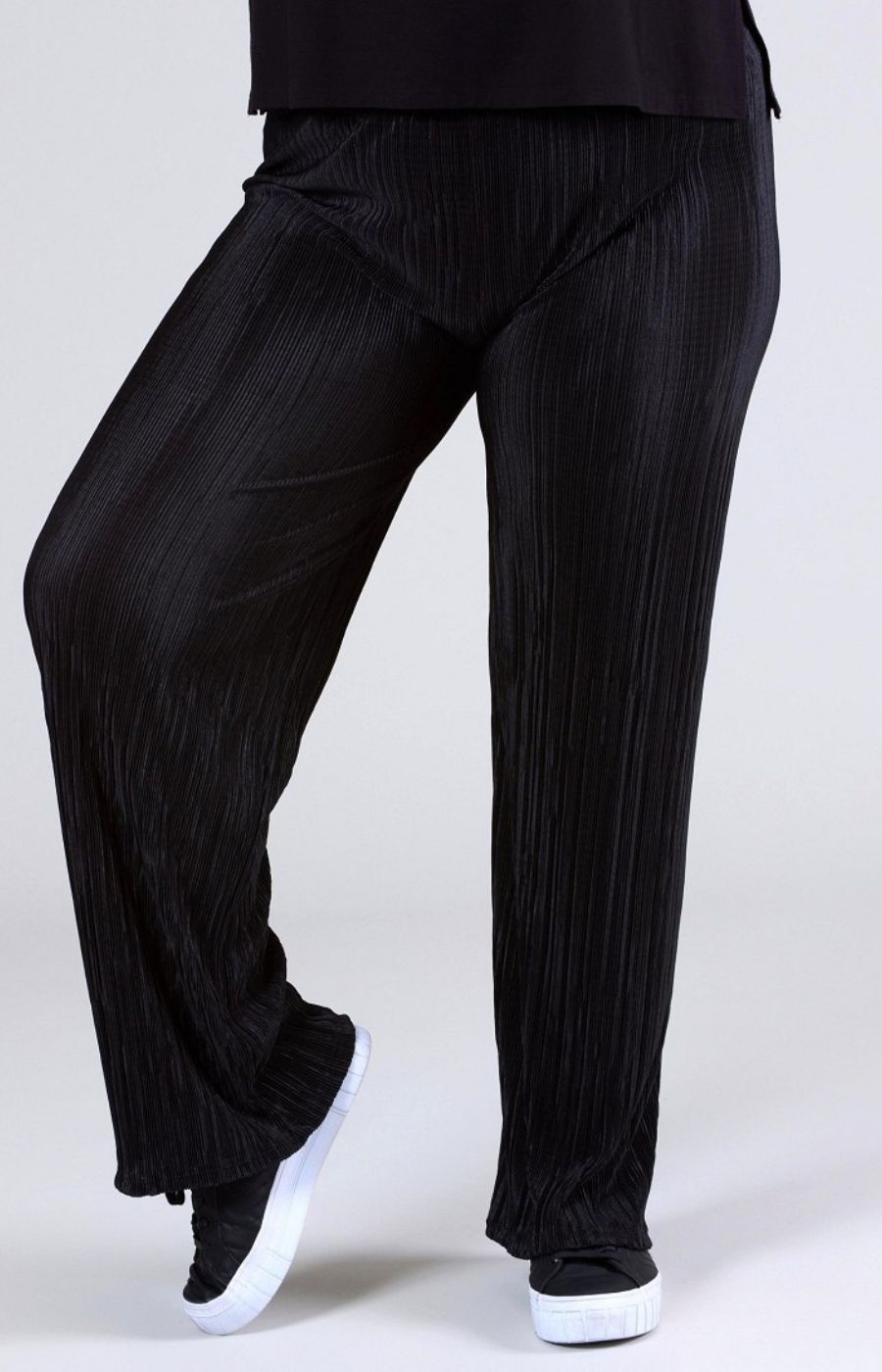 Magna Plisse Trousers in Black