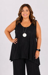 Magna Plisse Vest in Black 