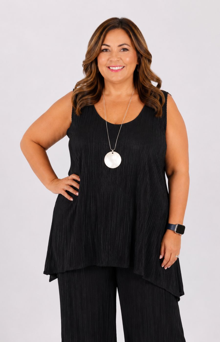 Magna Plisse Vest in Black 