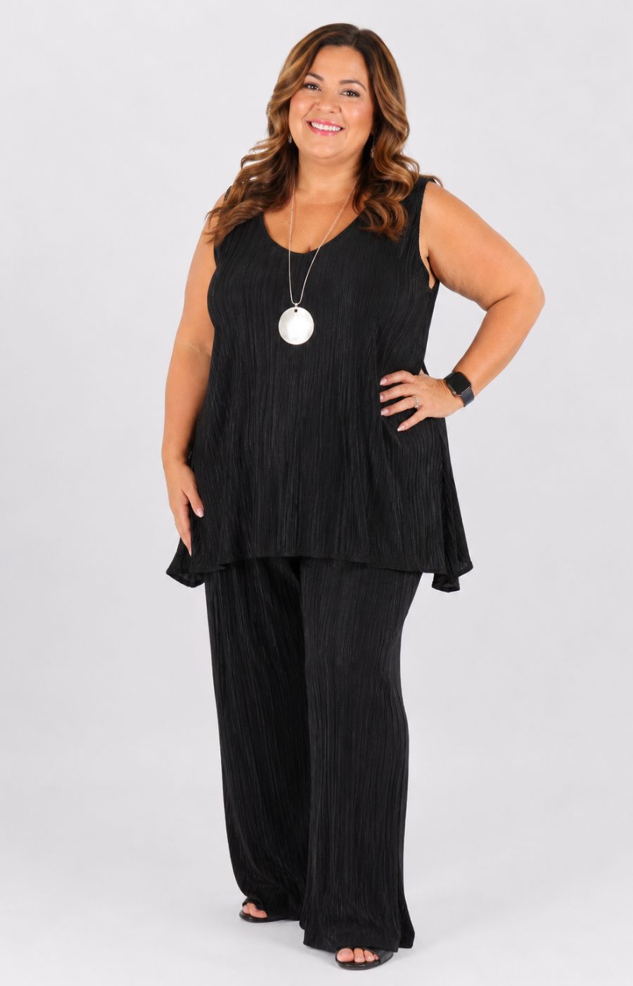 Magna Plisse Vest in Black 
