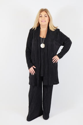 Magna Plisse Vest in Black