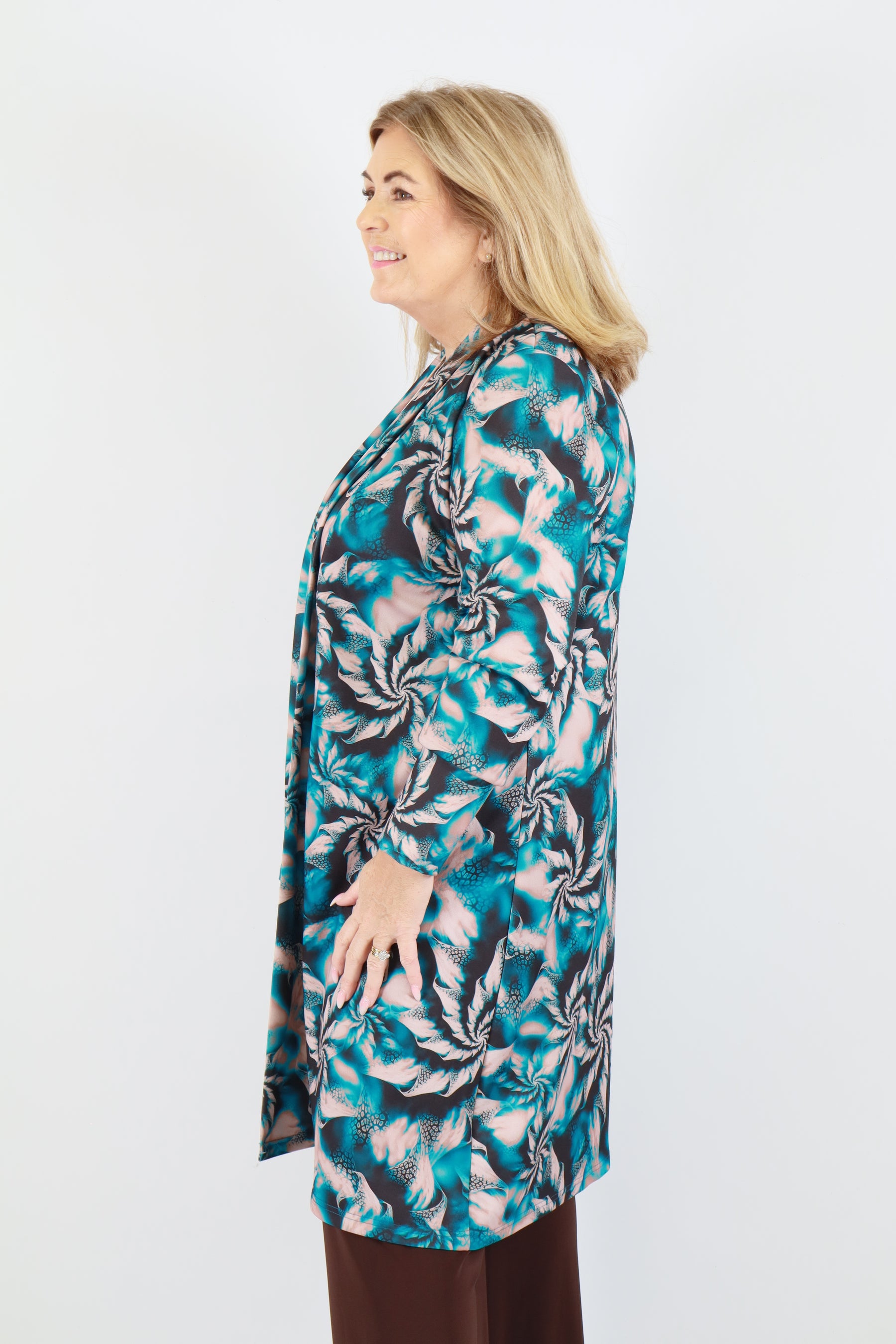 Magna Scuba Cardigan in Teal