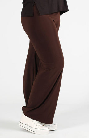 §Magna Wide Leg Trousers in Brown