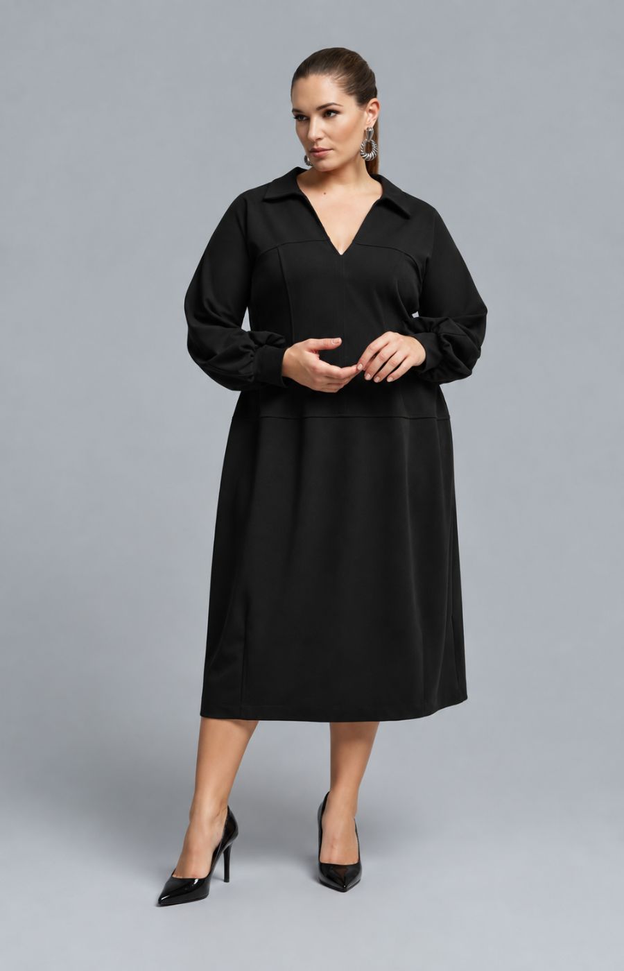Mat Collared Dress in Black 