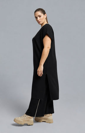 Mat Knitted V Neck Dress in Black  