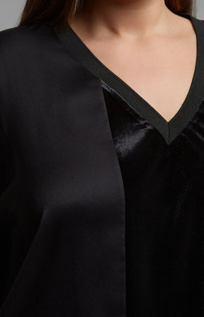 Mat Lace Trim V Neck Blouse in Black 