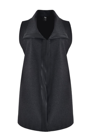 Mat Long Line Waistcoat in Charcoal 
