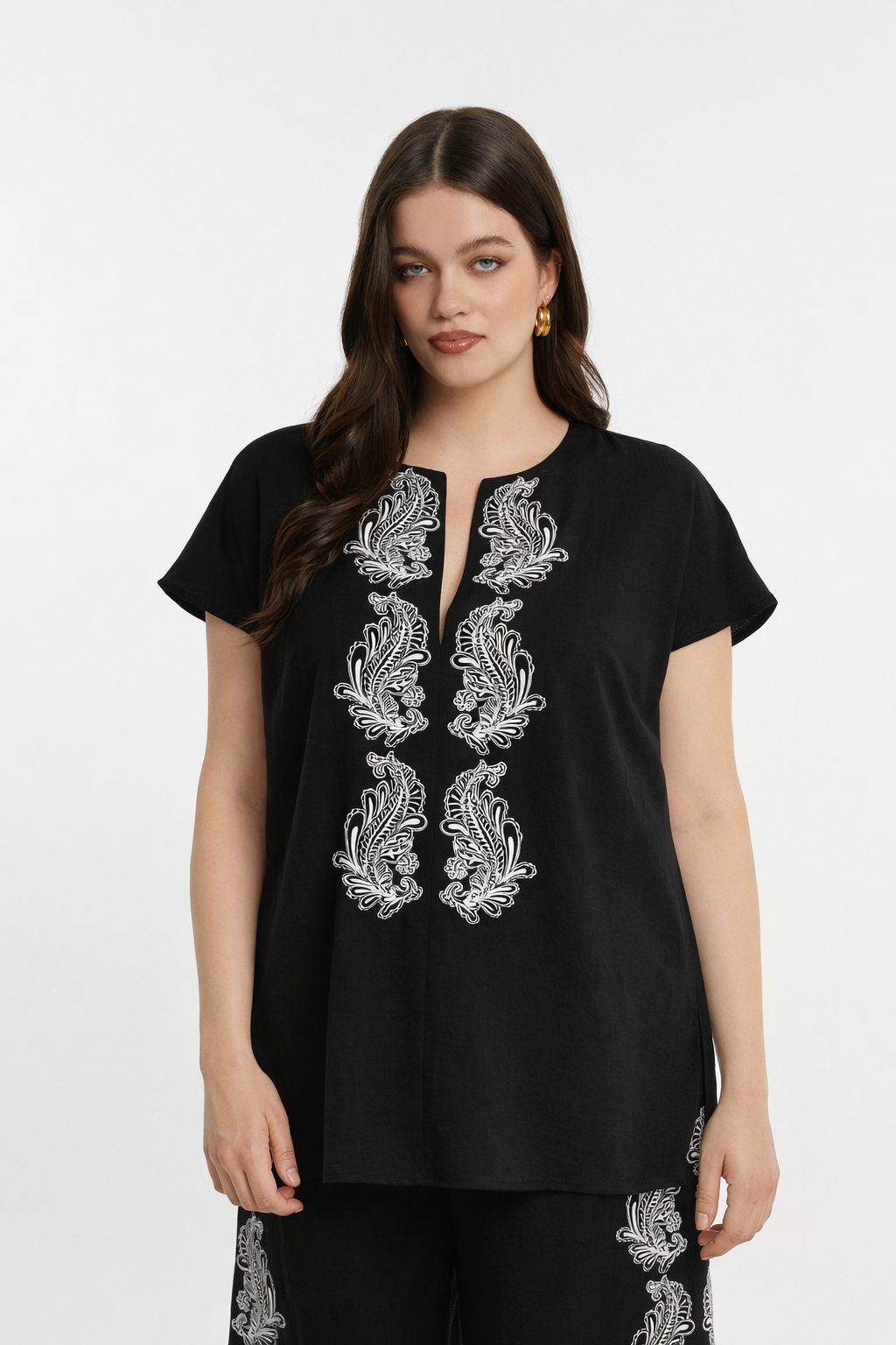 Mat Paisley Top in Black