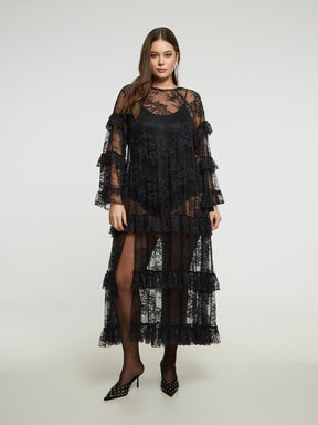 Mat Ruffle Lace Dress in Black