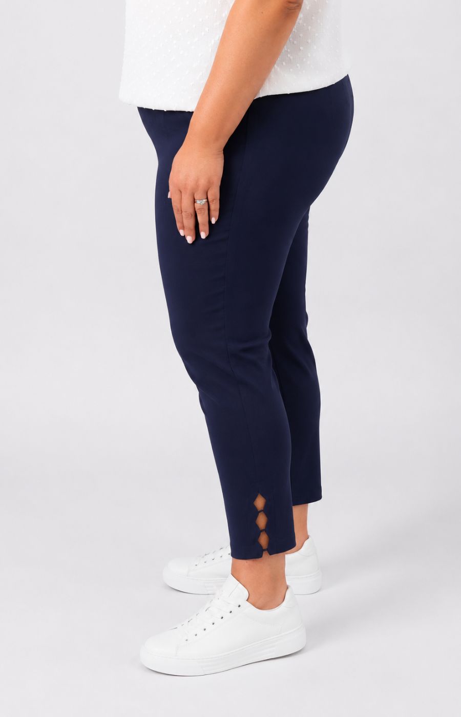 Mellomi Teagan Trousers in Navy 