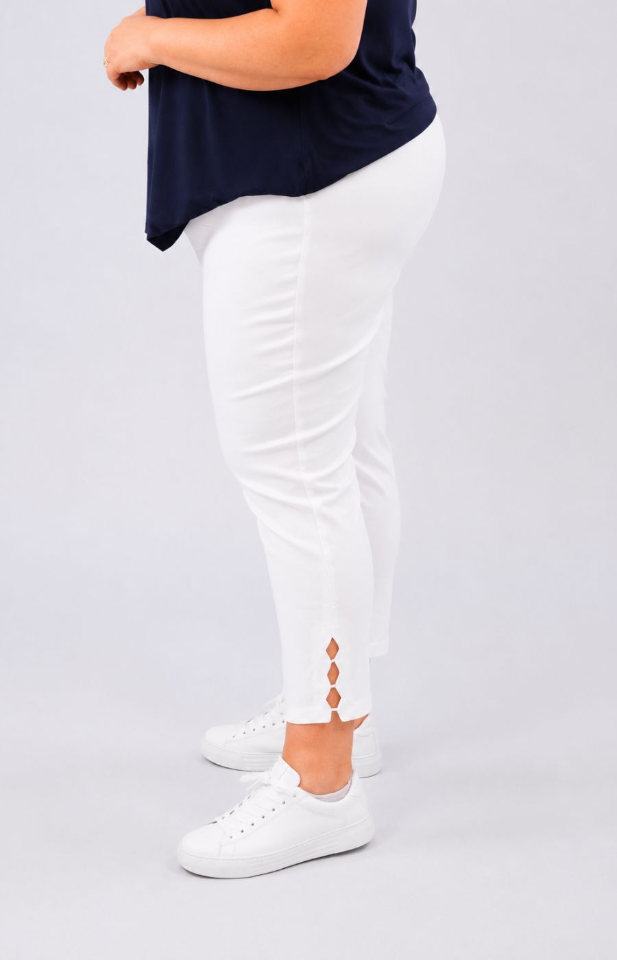 Mellomi Teagan Trousers in White 
